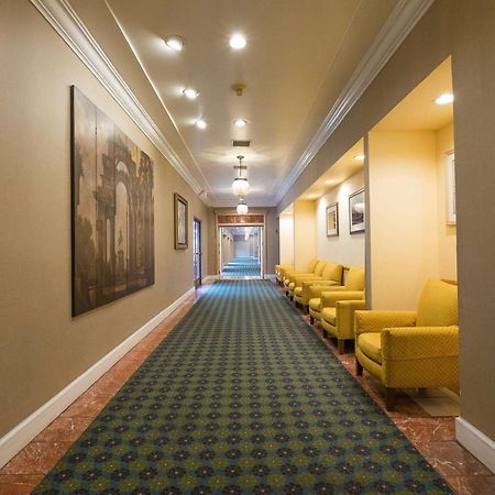 Howard Johnson By Wyndham Fullerton/Anaheim Conference Cntr Luaran gambar