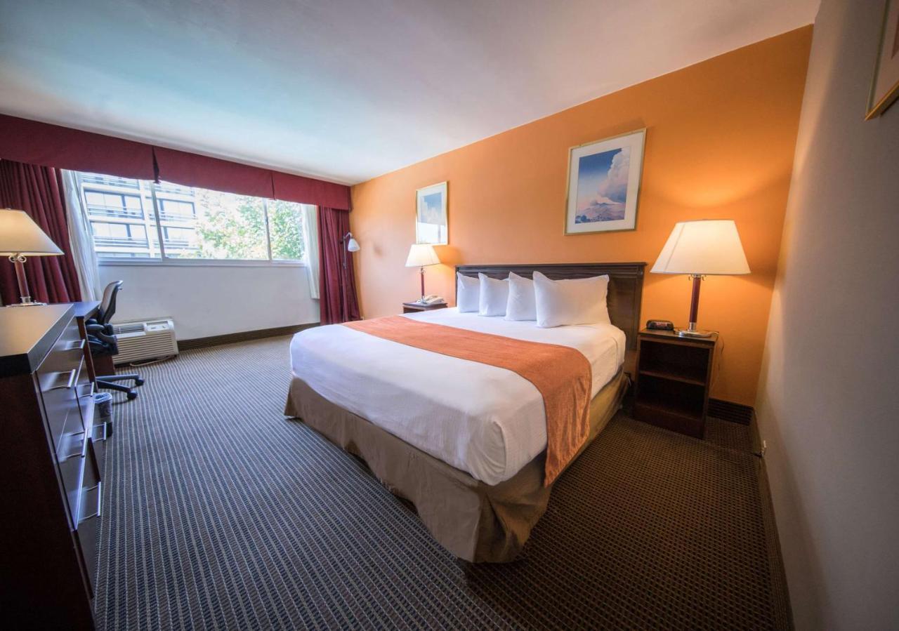 Howard Johnson By Wyndham Fullerton/Anaheim Conference Cntr Luaran gambar