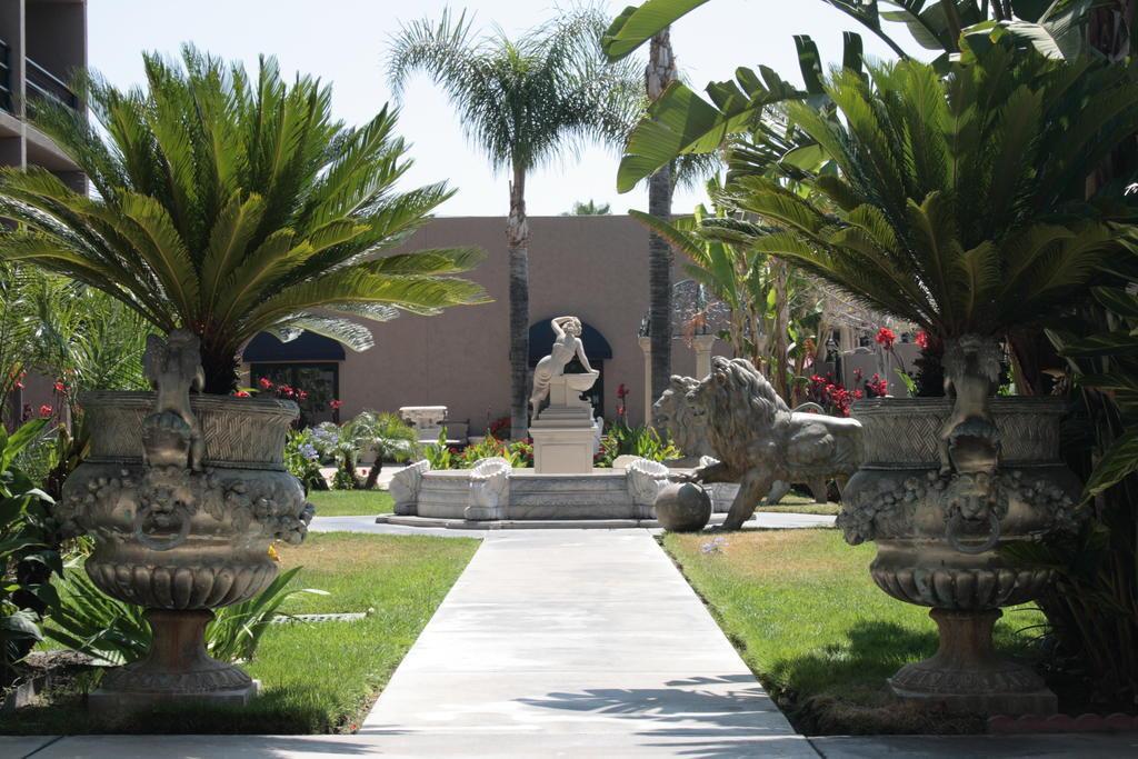 Howard Johnson By Wyndham Fullerton/Anaheim Conference Cntr Luaran gambar