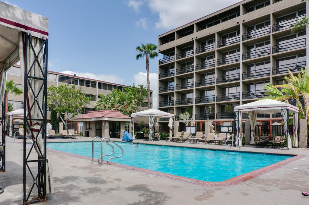 Howard Johnson By Wyndham Fullerton/Anaheim Conference Cntr Luaran gambar
