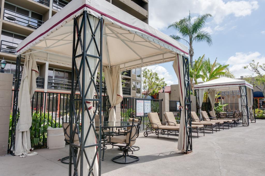 Howard Johnson By Wyndham Fullerton/Anaheim Conference Cntr Luaran gambar
