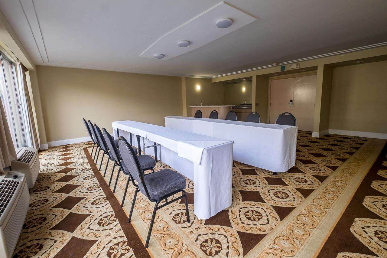 Howard Johnson By Wyndham Fullerton/Anaheim Conference Cntr Luaran gambar